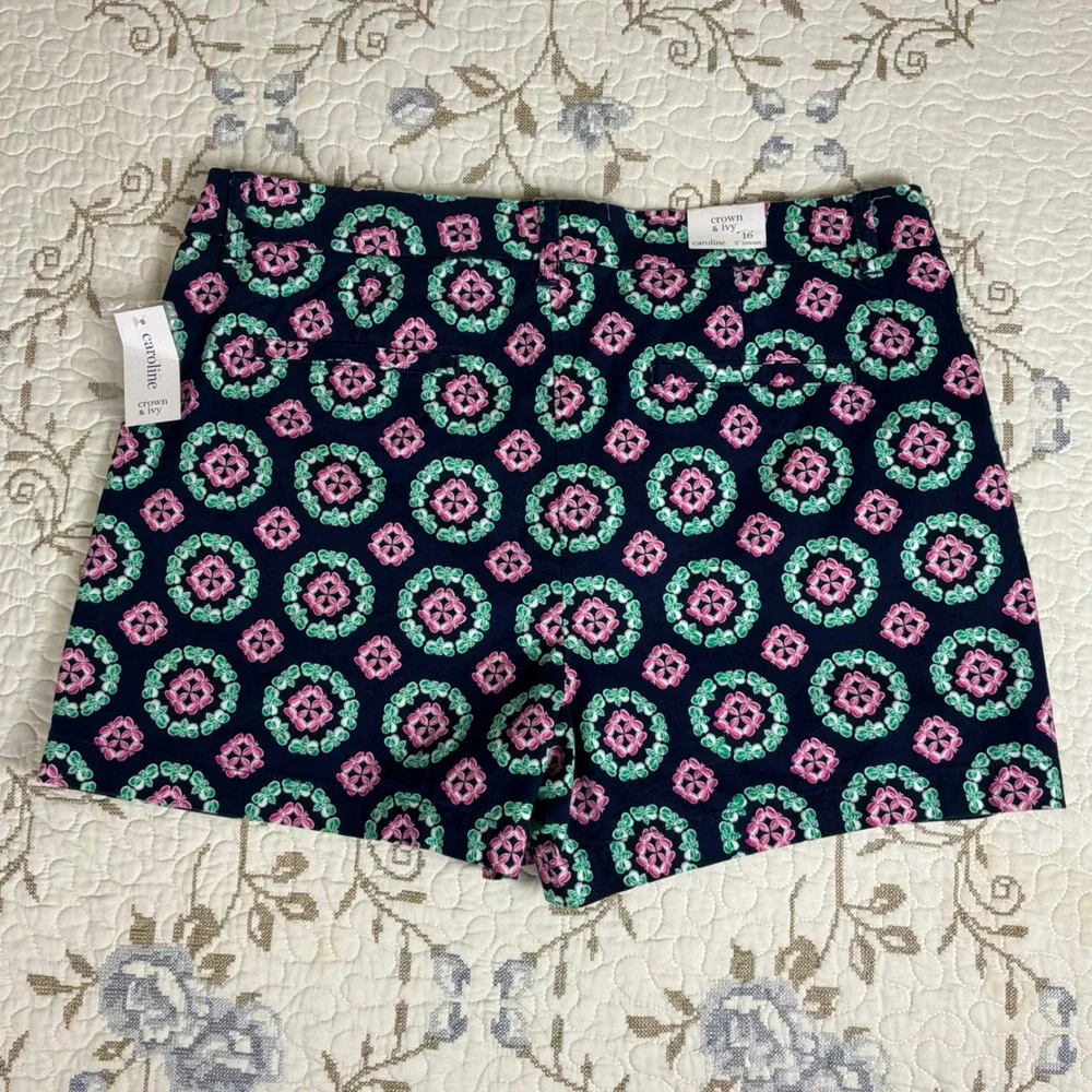 Crown & Ivy Caroline Shorts Women 16 Navy NWT Medallion